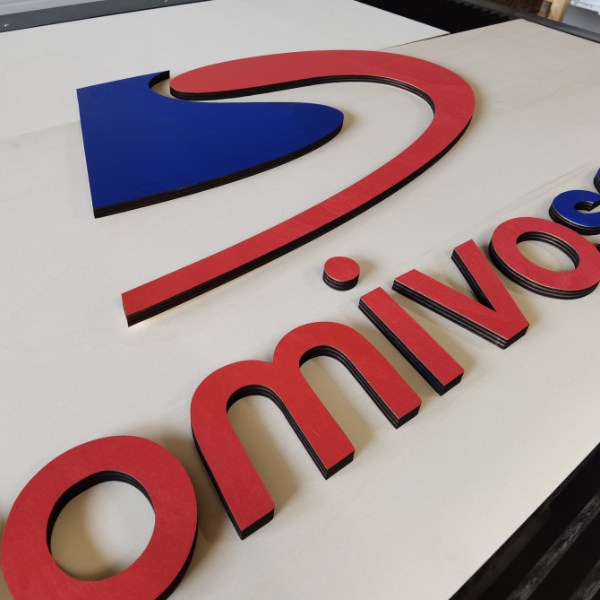 3d logo na stenu