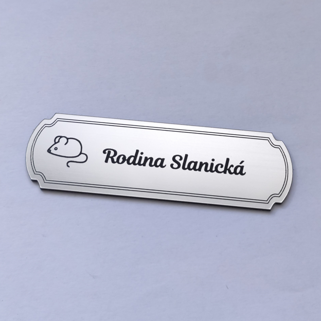 stříbrná jmenovka na dveře Myška s ozdobným rámečkem