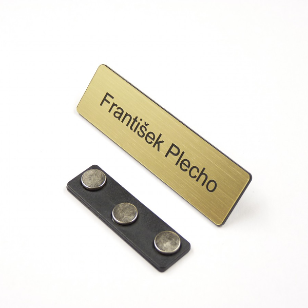 zlatá magnetická mini jmenovka na oděv s magnetem