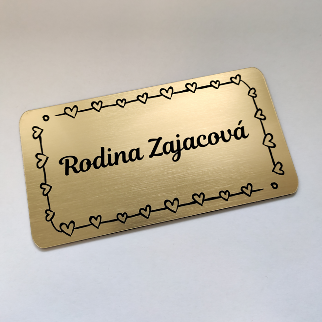 zlatá rodinná jmenovka Hearts se srdíčky
