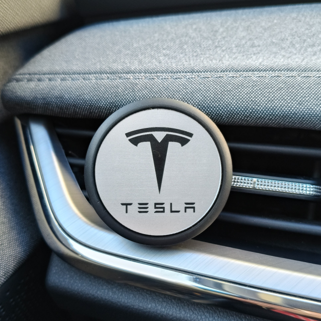 Osvěžovač vzduchu Tesla černý
