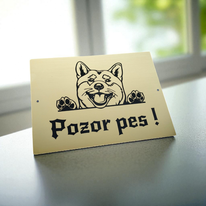 Tabulka Pozor pes Akita inu
