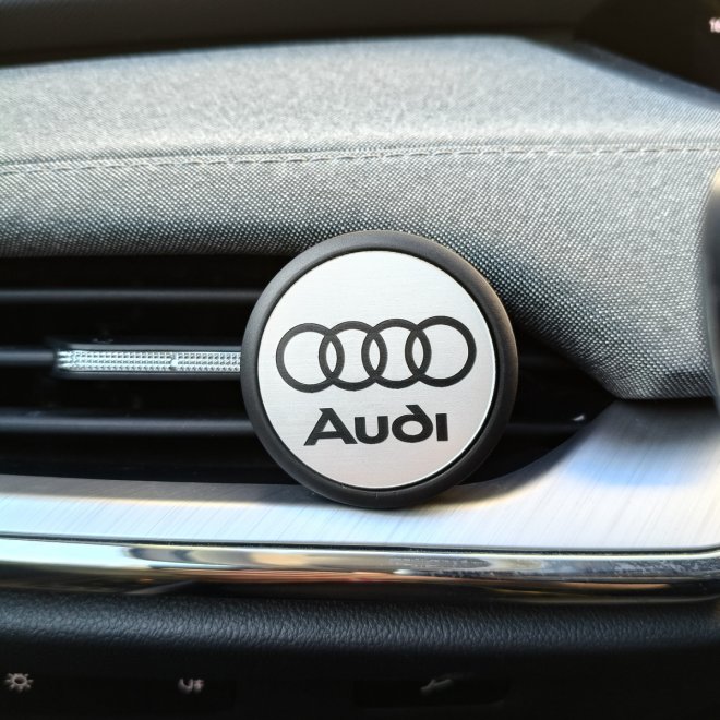 Osvěžovač vzduchu Audi černý