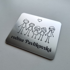 Jmenovka na dveře rodiče a tři teenageři v3