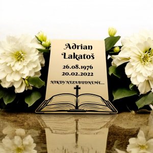 Tabulka na hrob ve tvaru knihy