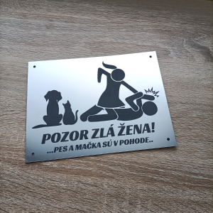 Tabulka Pozor zlá žena