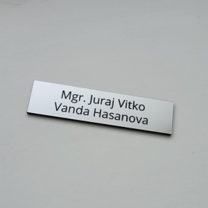 Jmenovka na dveře 8×2 cm