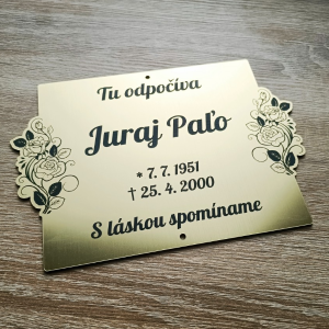 Tabulka na hrob s růžemi